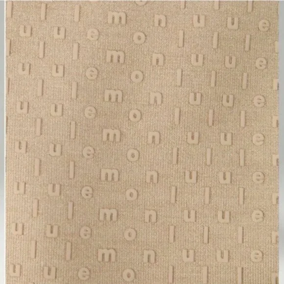 Lululemon NWT Embossed Panel High-Rise Short 4" Trench - Picture 4 of 14